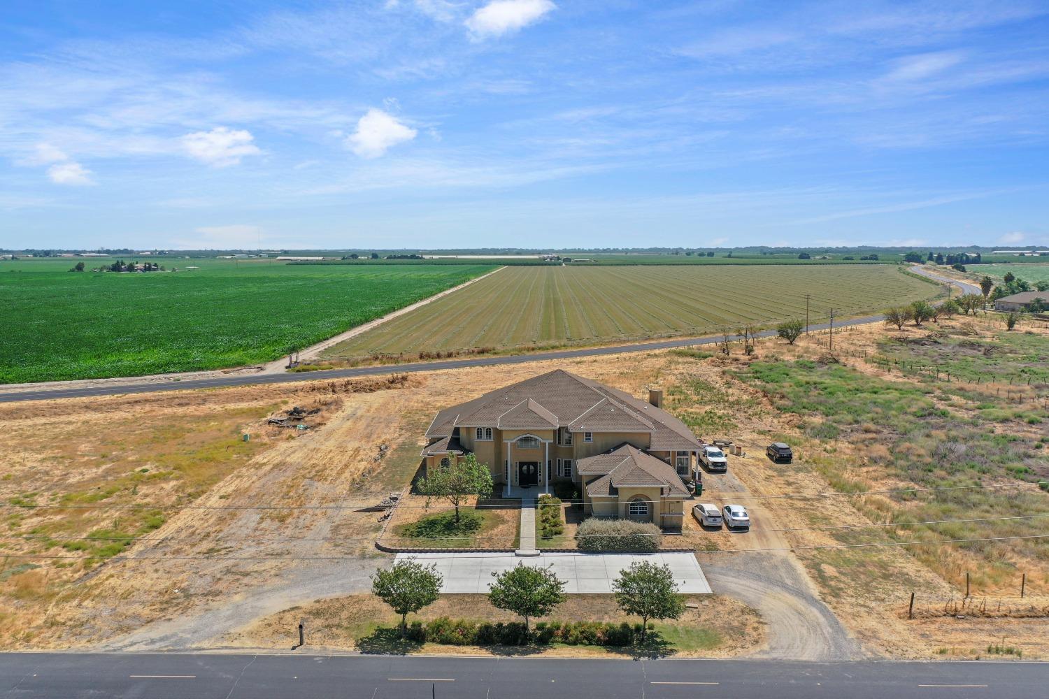 Detail Gallery Image 32 of 34 For 26651 S Airport Way, Manteca,  CA 95337 - 4 Beds | 3/1 Baths