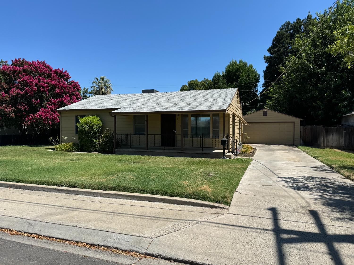 Detail Gallery Image 1 of 1 For 926 El Terino Ave, Modesto,  CA 95350 - 3 Beds | 2 Baths