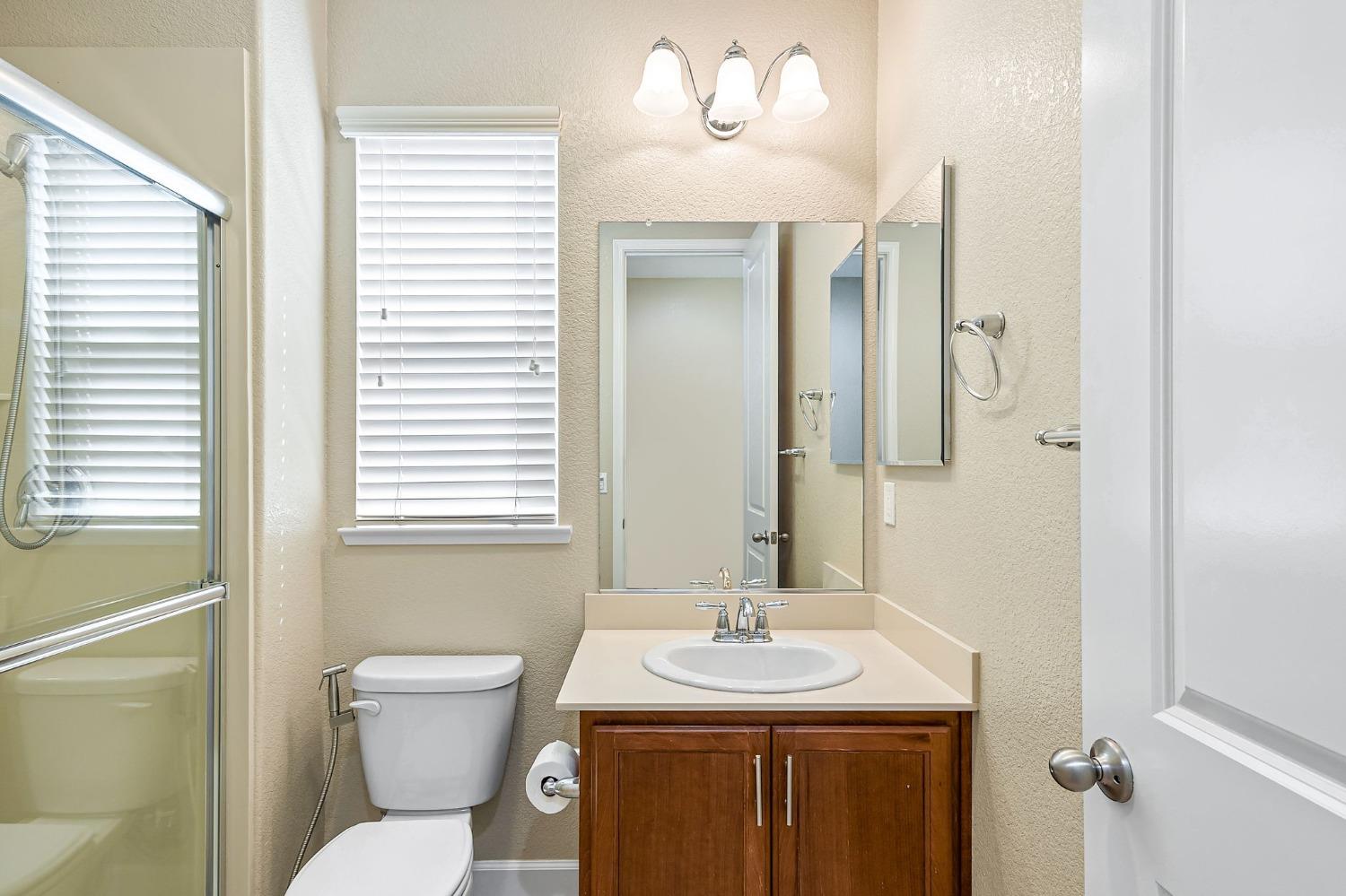 Detail Gallery Image 26 of 54 For 1396 Skibbereen Way, Rocklin,  CA 95765 - 5 Beds | 3/1 Baths