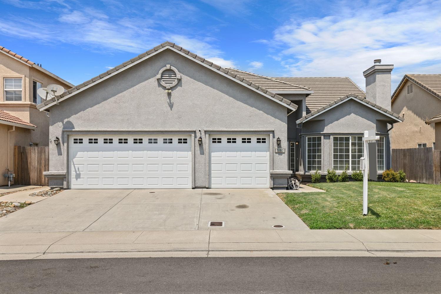 Detail Gallery Image 2 of 39 For 3153 Joshua Tree Cir, Stockton,  CA 95209 - 4 Beds | 2 Baths