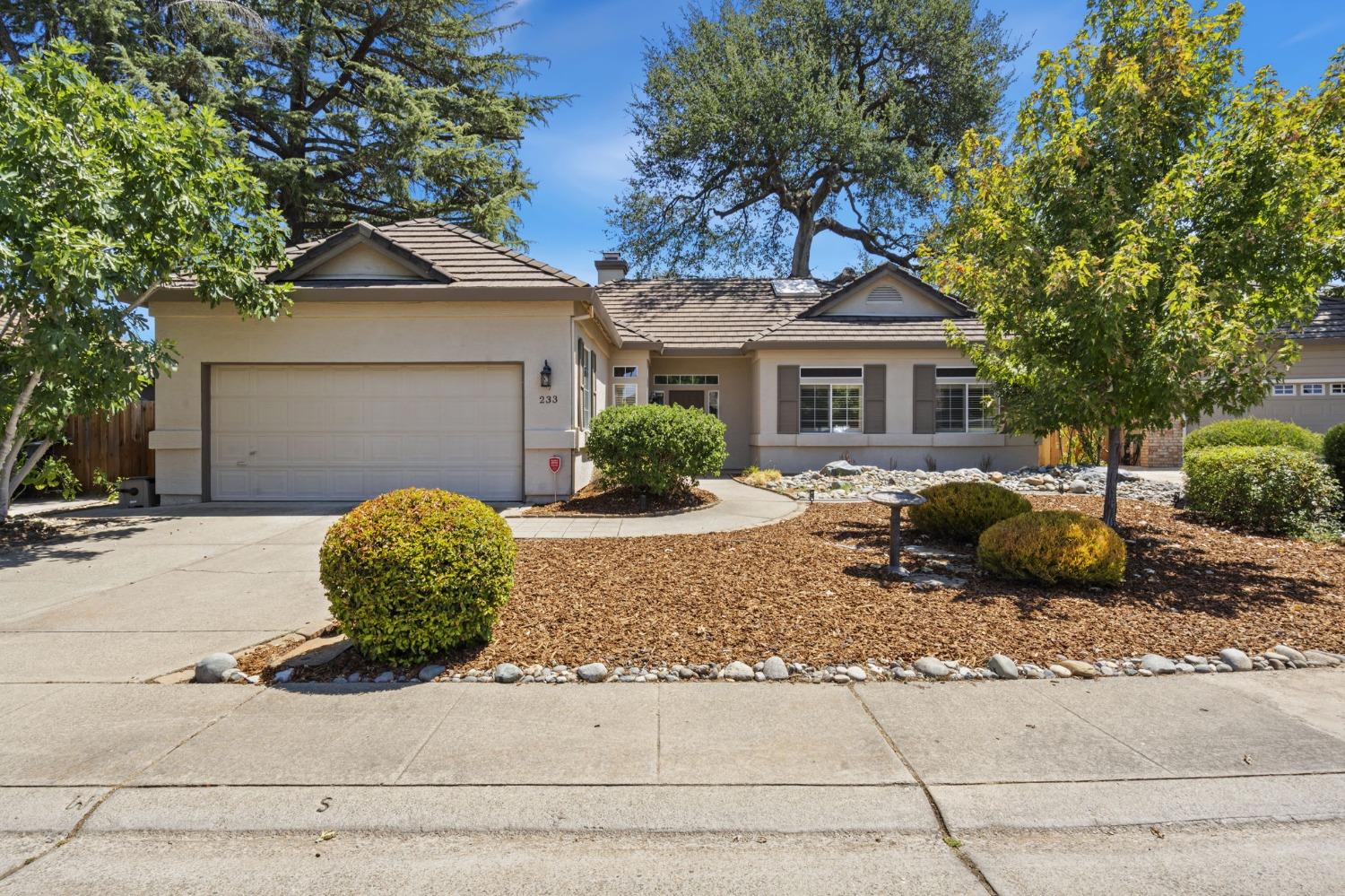 Detail Gallery Image 1 of 1 For 233 Gainsborough Ct, Roseville,  CA 95678 - 3 Beds | 2 Baths