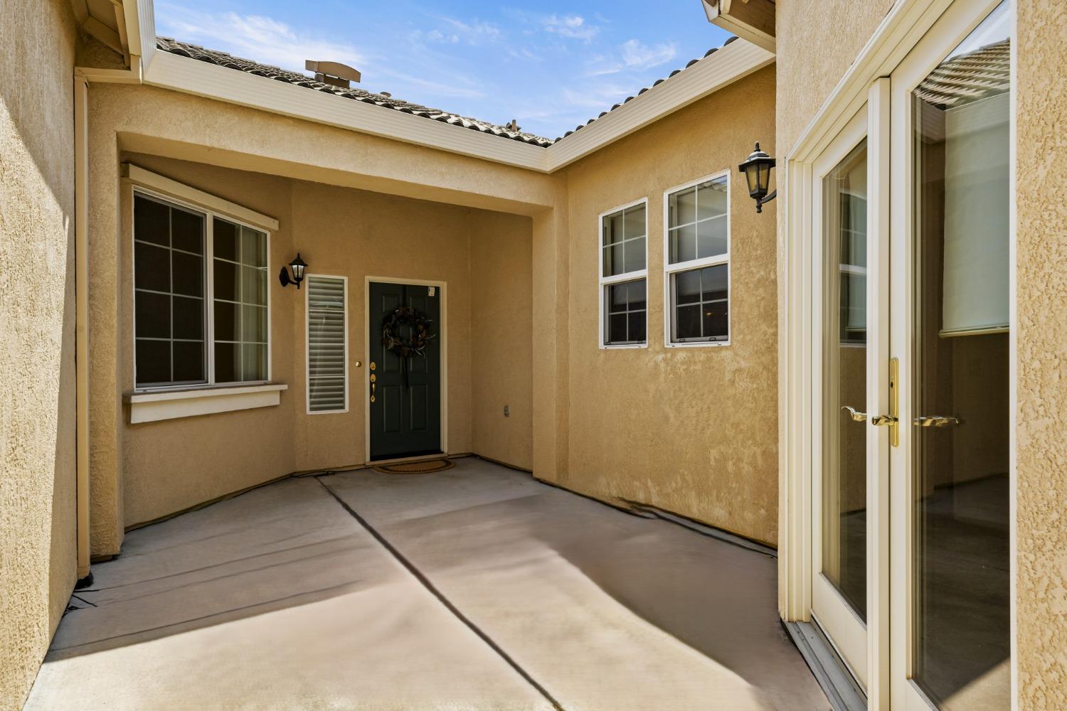 Detail Gallery Image 5 of 69 For 9556 Sun Poppy Way, El Dorado Hills,  CA 95762 - 2 Beds | 2/1 Baths