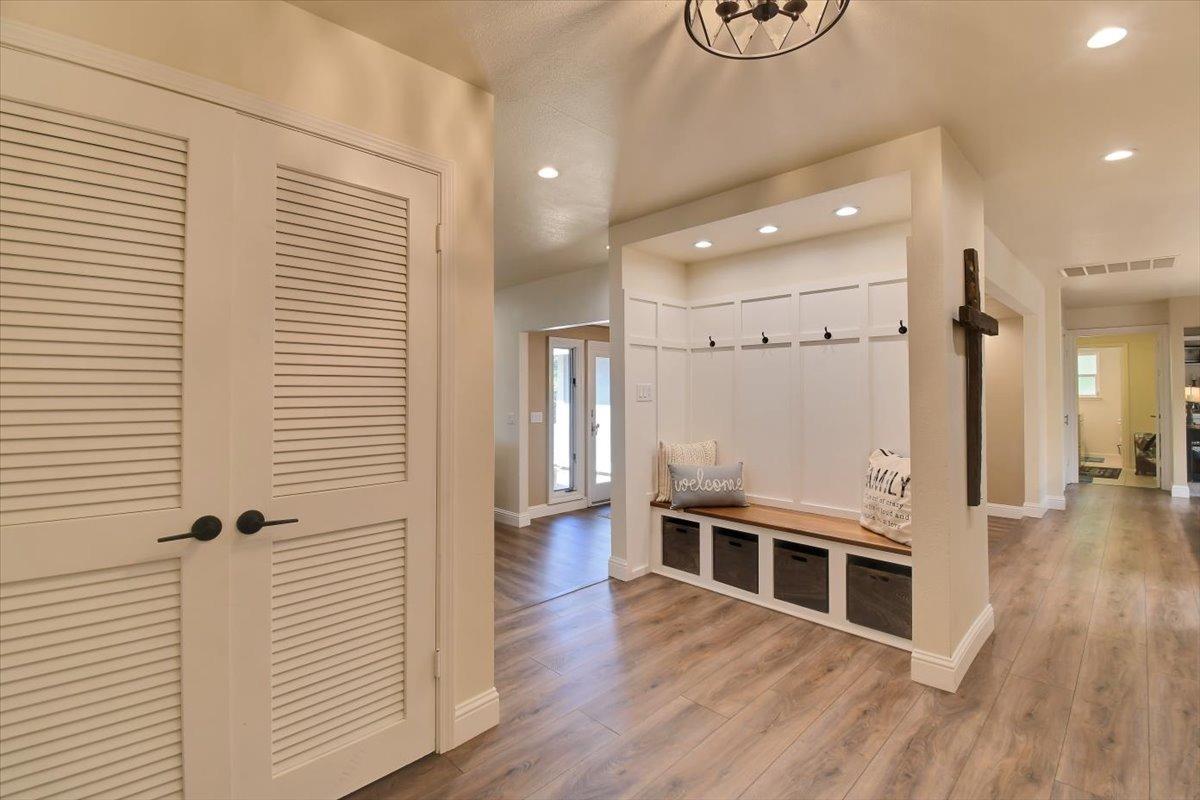 Detail Gallery Image 8 of 73 For 1728 Columbia Dr, Yuba City,  CA 95991 - 4 Beds | 2/1 Baths