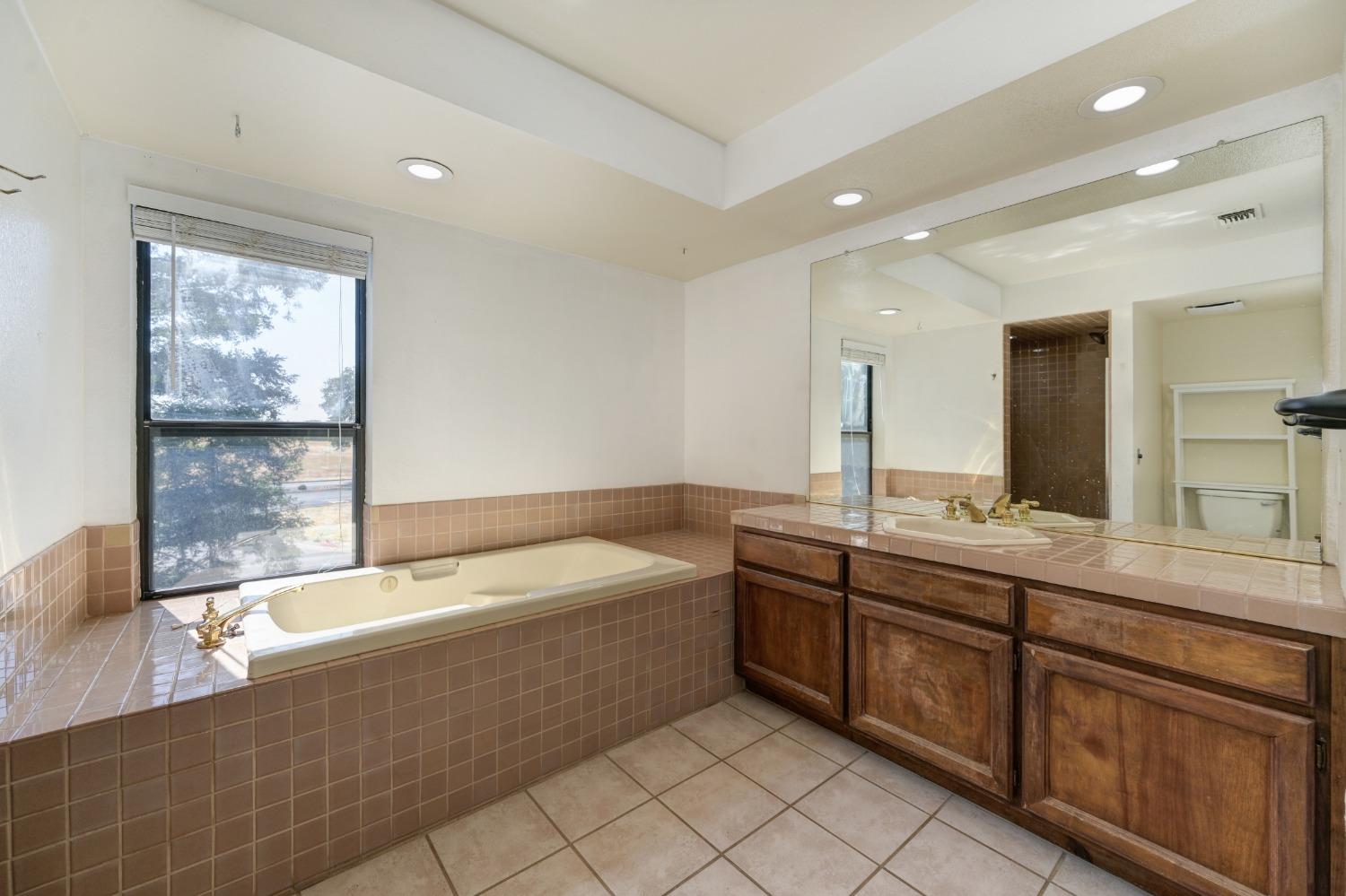 Detail Gallery Image 25 of 48 For 6804 Domingo Dr, Rancho Murieta,  CA 95683 - 1 Beds | 2 Baths