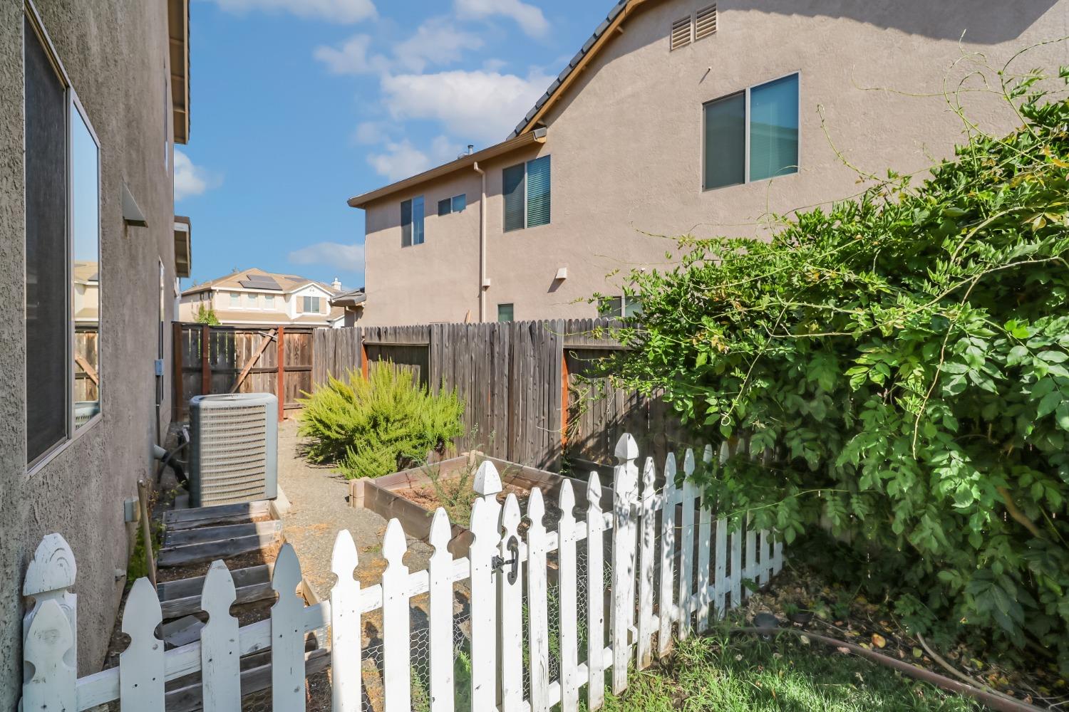 Detail Gallery Image 64 of 66 For 1988 Mcclellan Ln, Lincoln,  CA 95648 - 5 Beds | 4/1 Baths