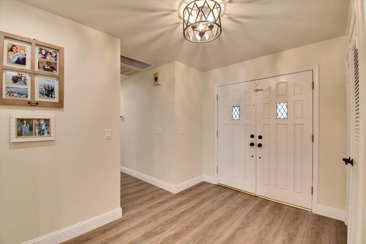 Detail Gallery Image 7 of 73 For 1728 Columbia Dr, Yuba City,  CA 95991 - 4 Beds | 2/1 Baths