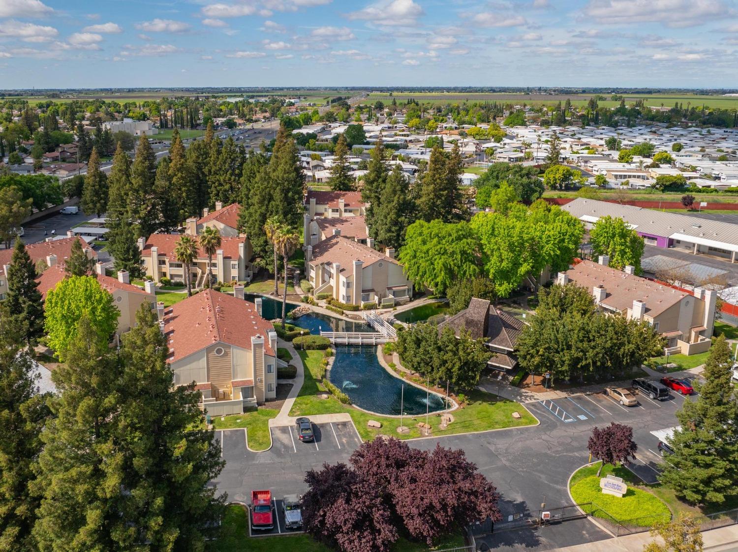 Detail Gallery Image 8 of 38 For 1661 Pyrenees Ave #69,  Stockton,  CA 95210 - 2 Beds | 1/1 Baths