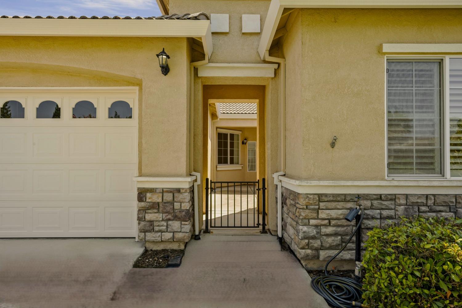 Detail Gallery Image 4 of 69 For 9556 Sun Poppy Way, El Dorado Hills,  CA 95762 - 2 Beds | 2/1 Baths