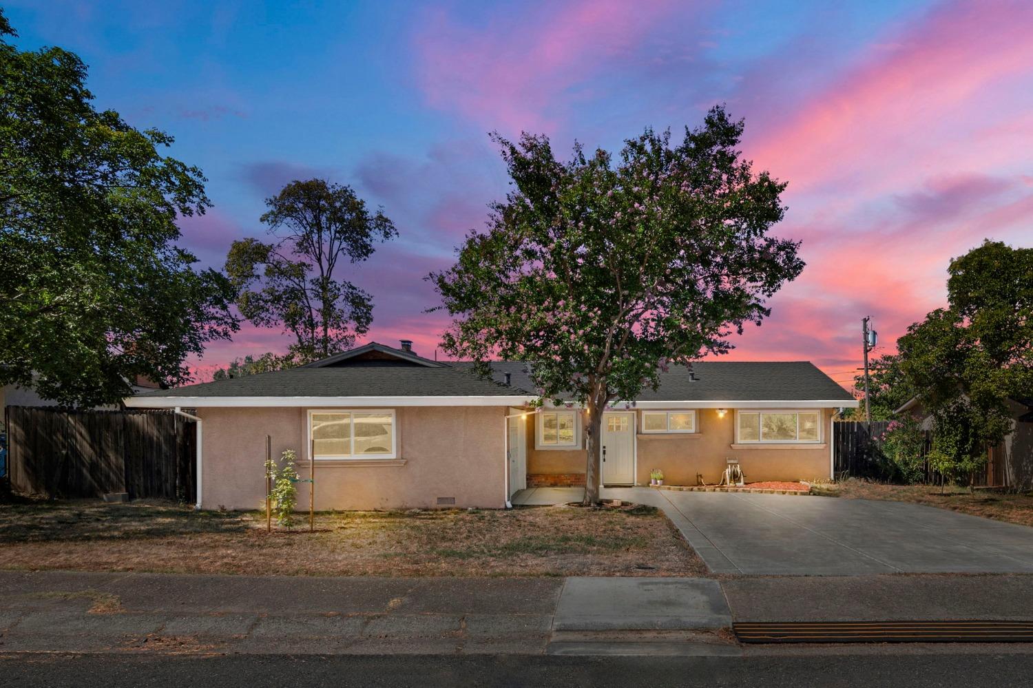 Detail Gallery Image 1 of 1 For 206 Rugosa Dr, Folsom,  CA 95630 - 3 Beds | 1 Baths