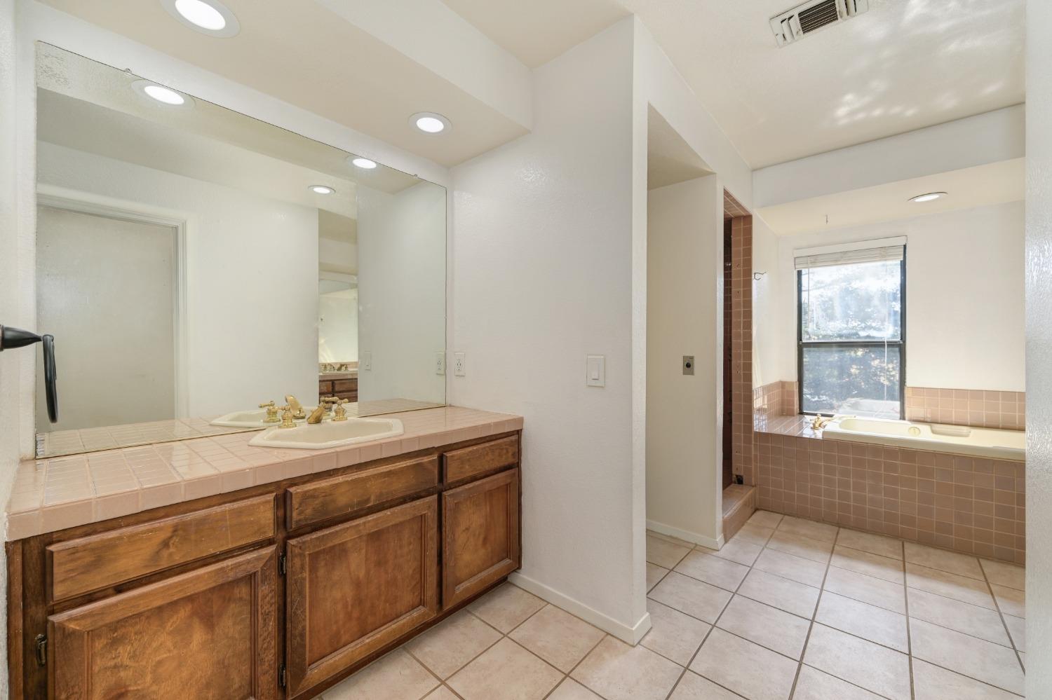 Detail Gallery Image 24 of 48 For 6804 Domingo Dr, Rancho Murieta,  CA 95683 - 1 Beds | 2 Baths