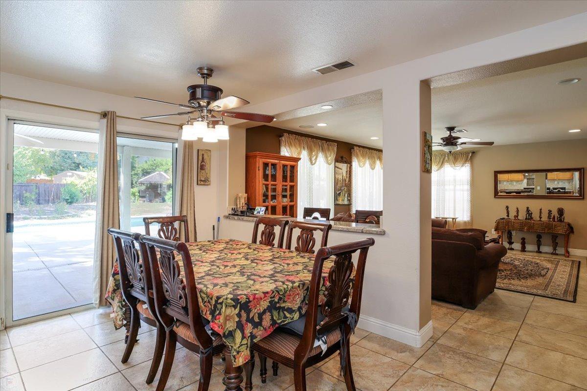 Detail Gallery Image 17 of 59 For 446 Glenbriar Cir, Tracy,  CA 95377 - 5 Beds | 2/1 Baths