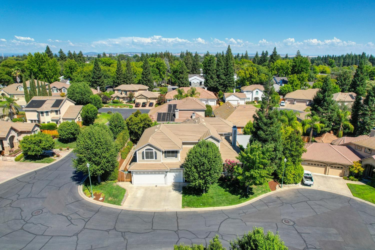 Detail Gallery Image 68 of 77 For 8816 Chandeaux Ln, Fair Oaks,  CA 95628 - 5 Beds | 3 Baths