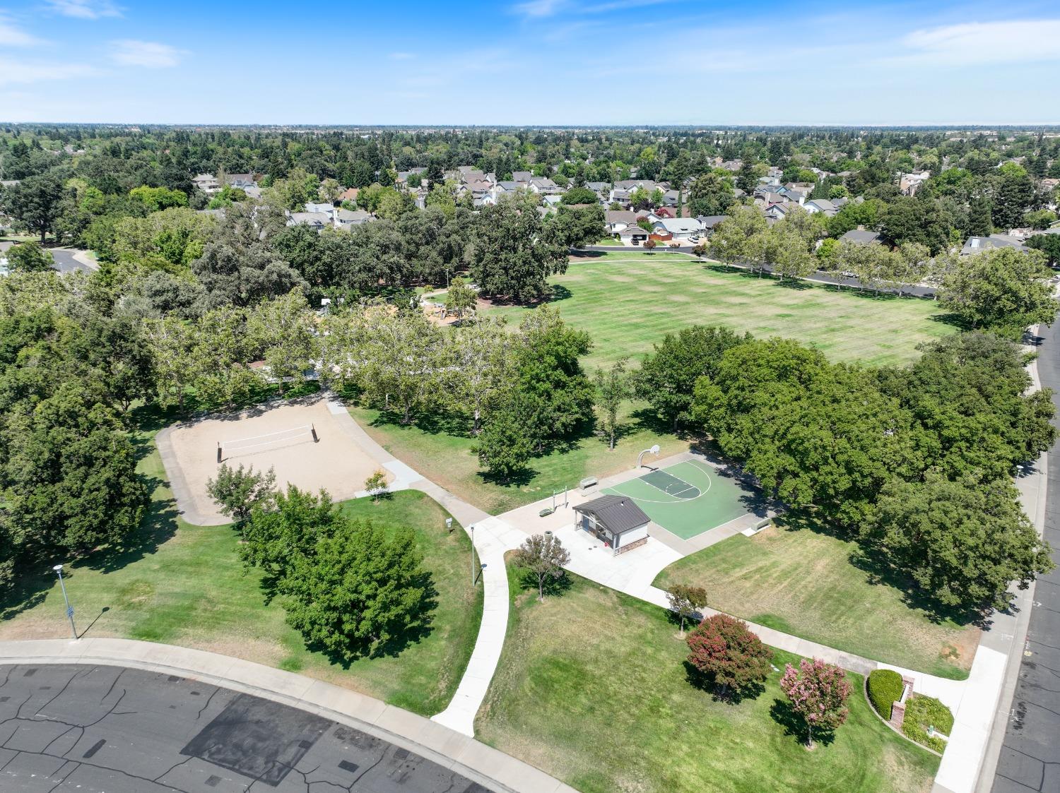 Detail Gallery Image 52 of 56 For 9530 Newington Way, Elk Grove,  CA 95758 - 4 Beds | 3 Baths