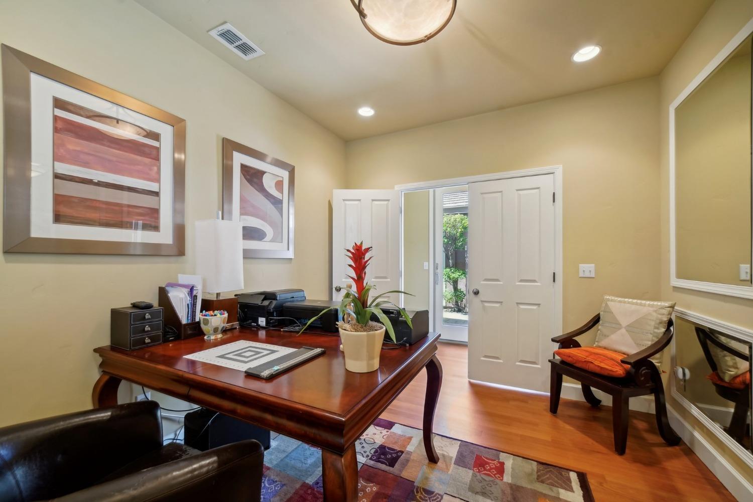 Detail Gallery Image 31 of 53 For 11812 Sophocles Dr, Rancho Cordova,  CA 95742 - 3 Beds | 3/1 Baths