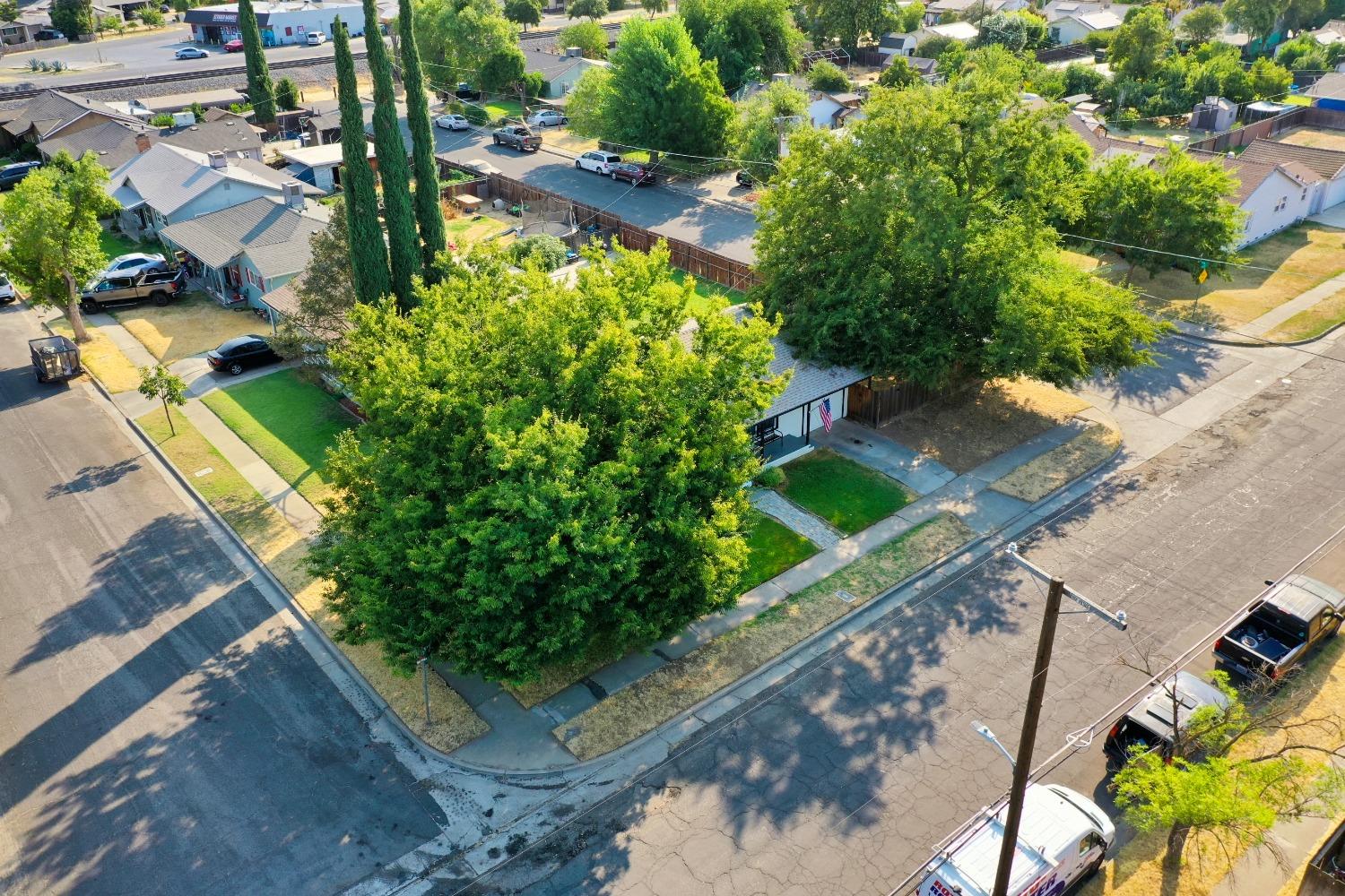 Detail Gallery Image 24 of 27 For 1399 E 23rd St, Merced,  CA 95340 - 3 Beds | 1 Baths