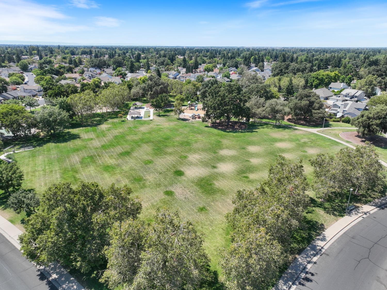 Detail Gallery Image 51 of 56 For 9530 Newington Way, Elk Grove,  CA 95758 - 4 Beds | 3 Baths