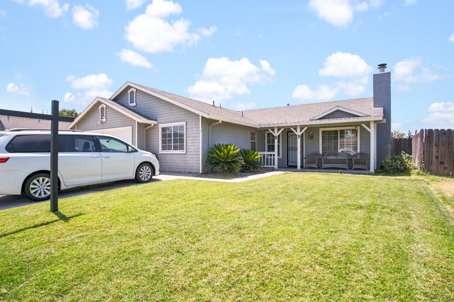 Detail Gallery Image 1 of 26 For 5005 Bogart Dr, Ceres,  CA 95307 - 4 Beds | 2 Baths