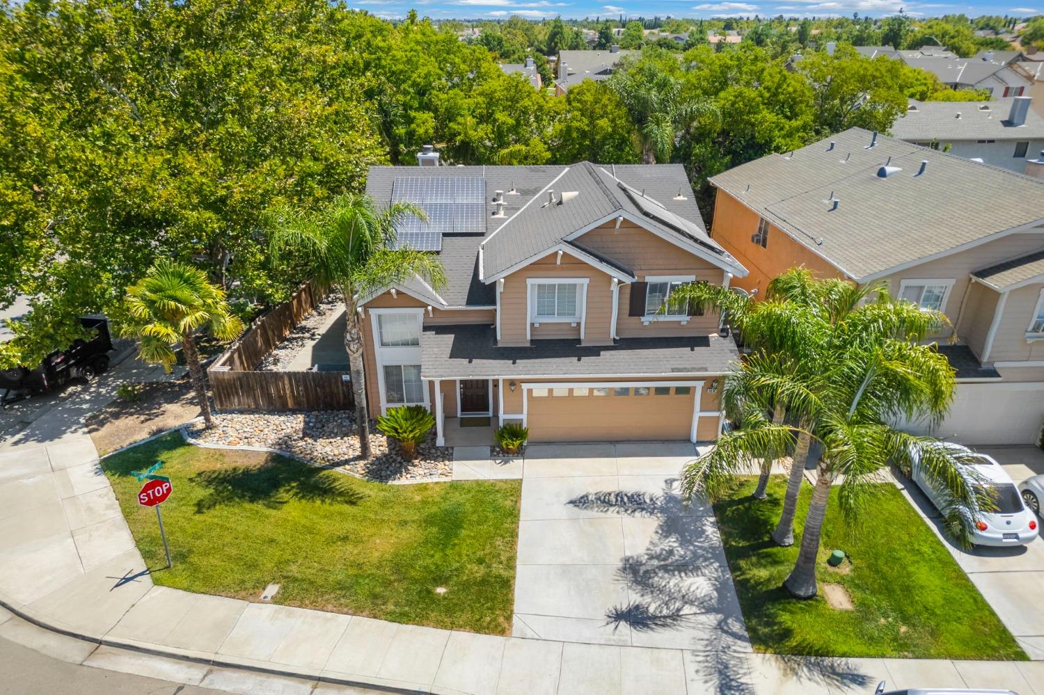 Detail Gallery Image 2 of 49 For 4076 Keepsake Ct, Tracy,  CA 95377 - 3 Beds | 2/1 Baths