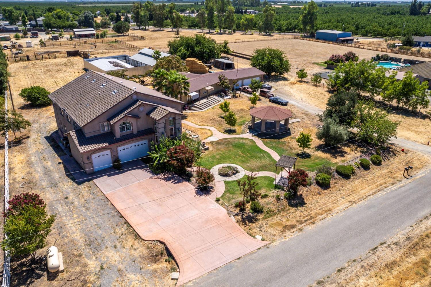 Detail Gallery Image 9 of 56 For 7300 S S Frick Rd, Stockton,  CA 95215 - 5 Beds | 3/1 Baths