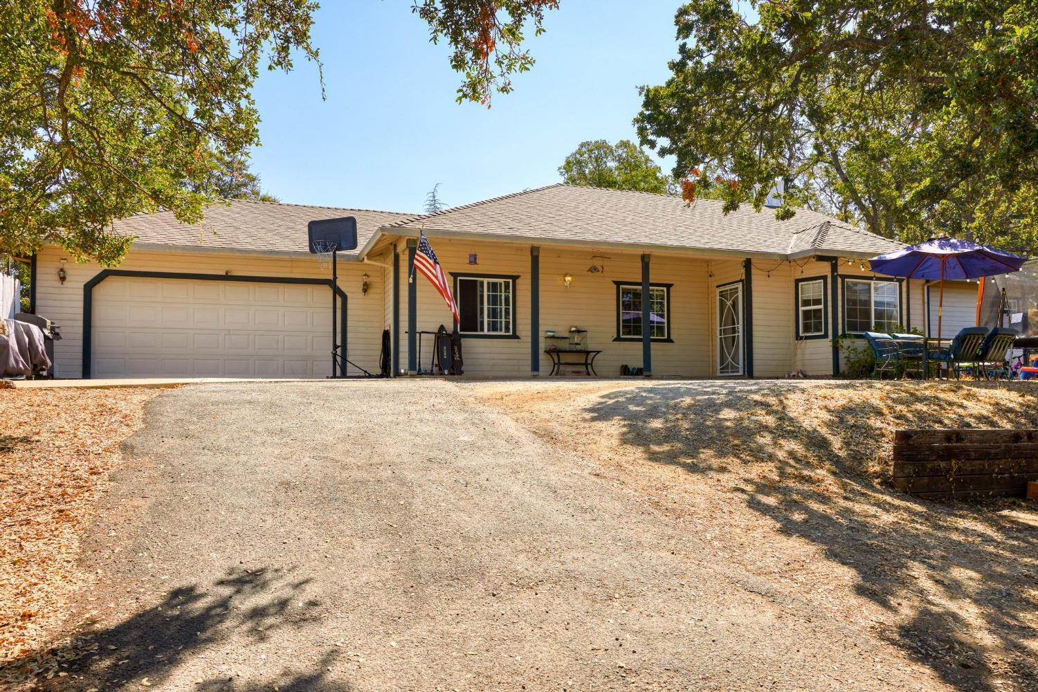 Detail Gallery Image 1 of 32 For 6169 Garner Pl, Valley Springs,  CA 95252 - 3 Beds | 2 Baths