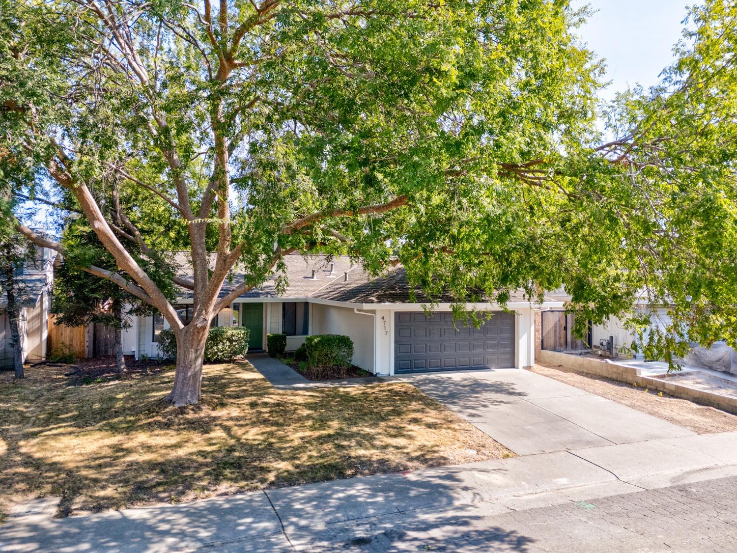 Detail Gallery Image 1 of 45 For 4717 Boylston Ct, Sacramento,  CA 95842 - 3 Beds | 2 Baths