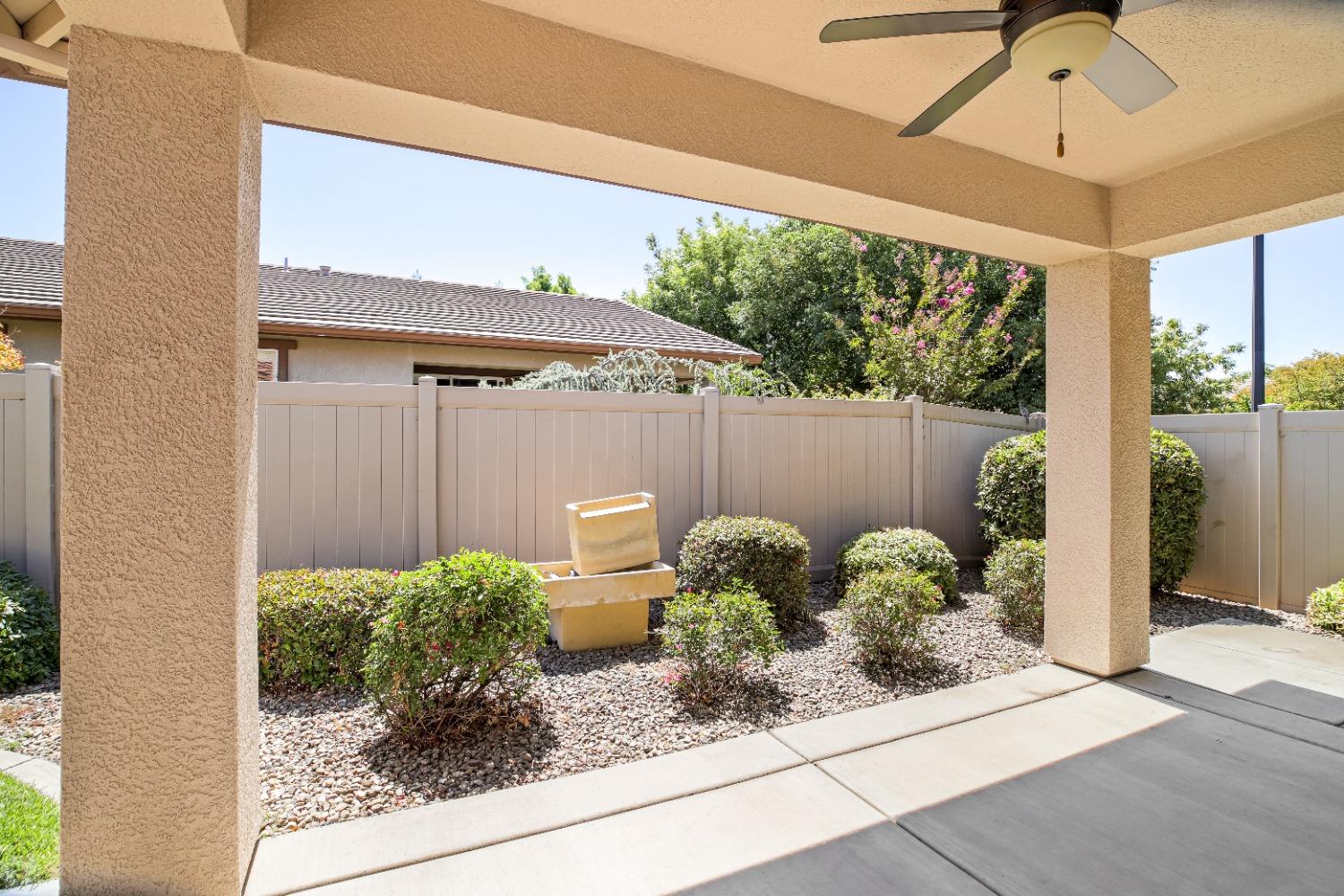 Detail Gallery Image 35 of 82 For 2351 Shadow Berry Dr, Manteca,  CA 95336 - 2 Beds | 2 Baths