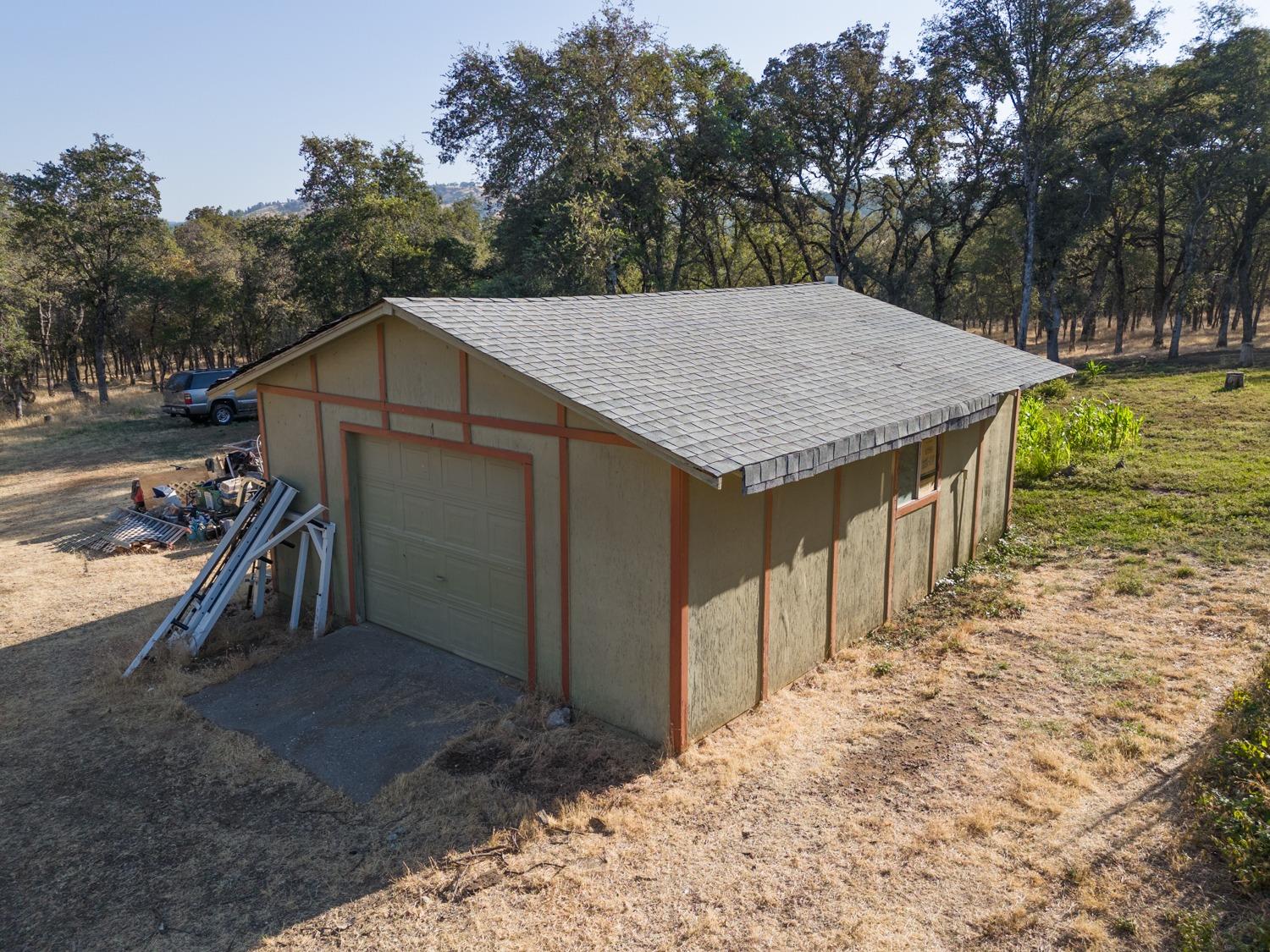 White Oak Lane, Browns Valley, California image 17