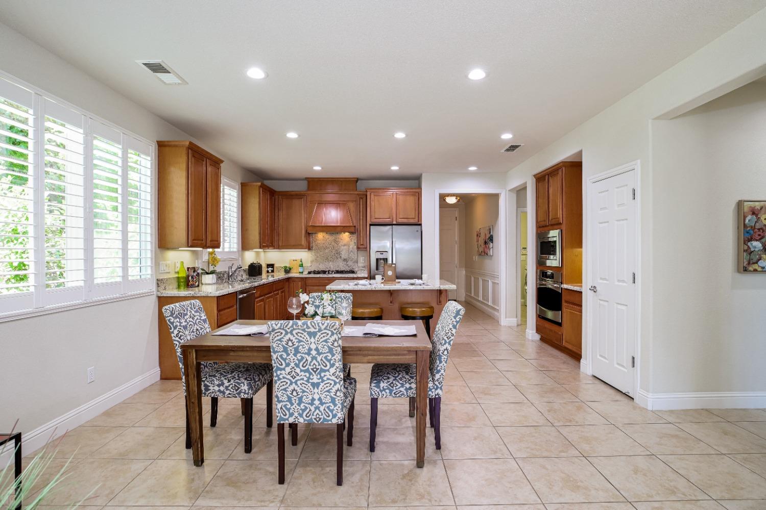 Detail Gallery Image 19 of 82 For 2351 Shadow Berry Dr, Manteca,  CA 95336 - 2 Beds | 2 Baths