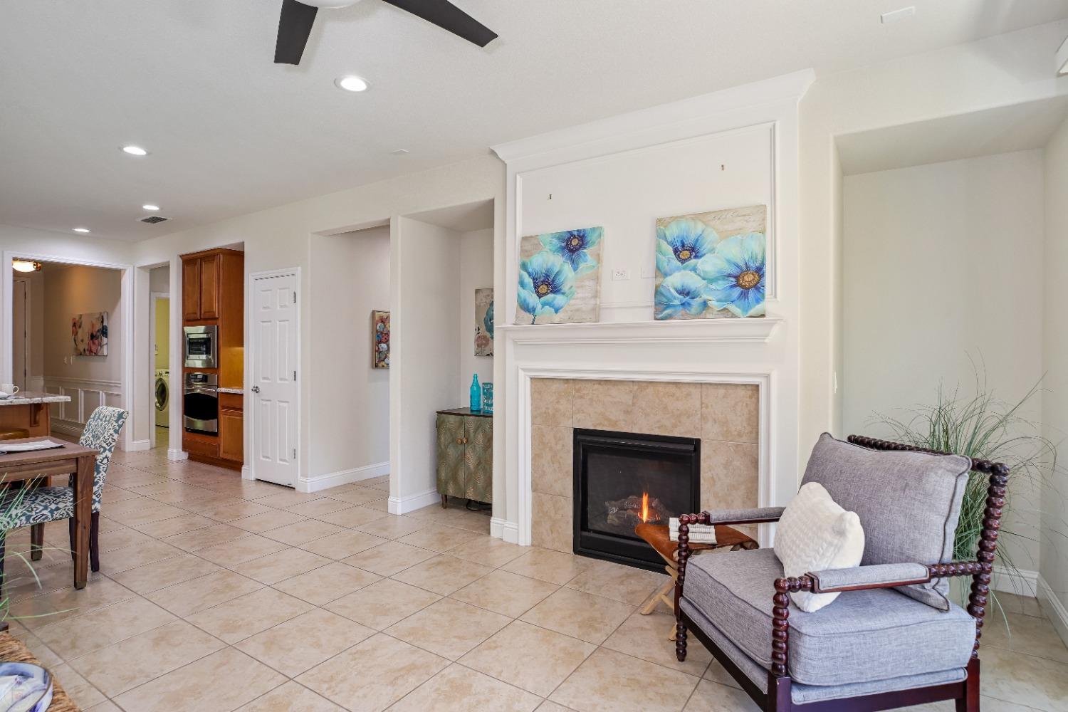 Detail Gallery Image 20 of 82 For 2351 Shadow Berry Dr, Manteca,  CA 95336 - 2 Beds | 2 Baths