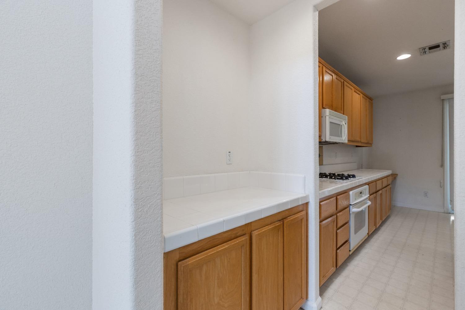 Detail Gallery Image 13 of 43 For 3409 Whistler Ave, Modesto,  CA 95355 - 5 Beds | 4/1 Baths