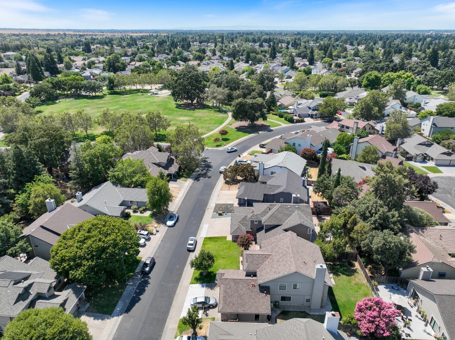 Detail Gallery Image 49 of 56 For 9530 Newington Way, Elk Grove,  CA 95758 - 4 Beds | 3 Baths