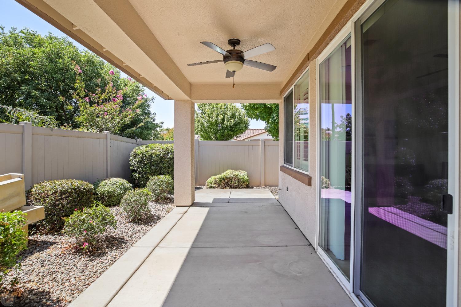 Detail Gallery Image 36 of 82 For 2351 Shadow Berry Dr, Manteca,  CA 95336 - 2 Beds | 2 Baths