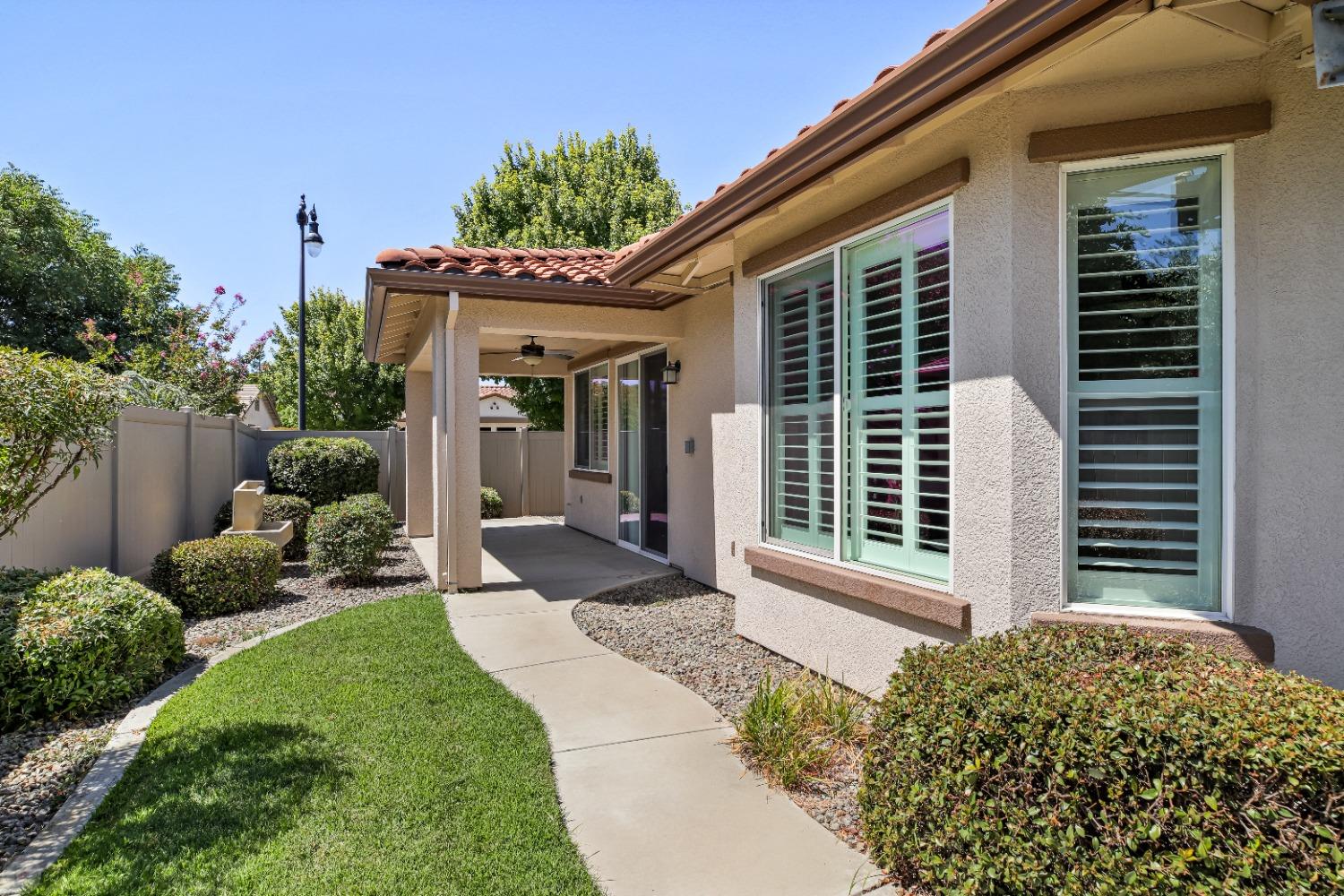 Detail Gallery Image 32 of 82 For 2351 Shadow Berry Dr, Manteca,  CA 95336 - 2 Beds | 2 Baths