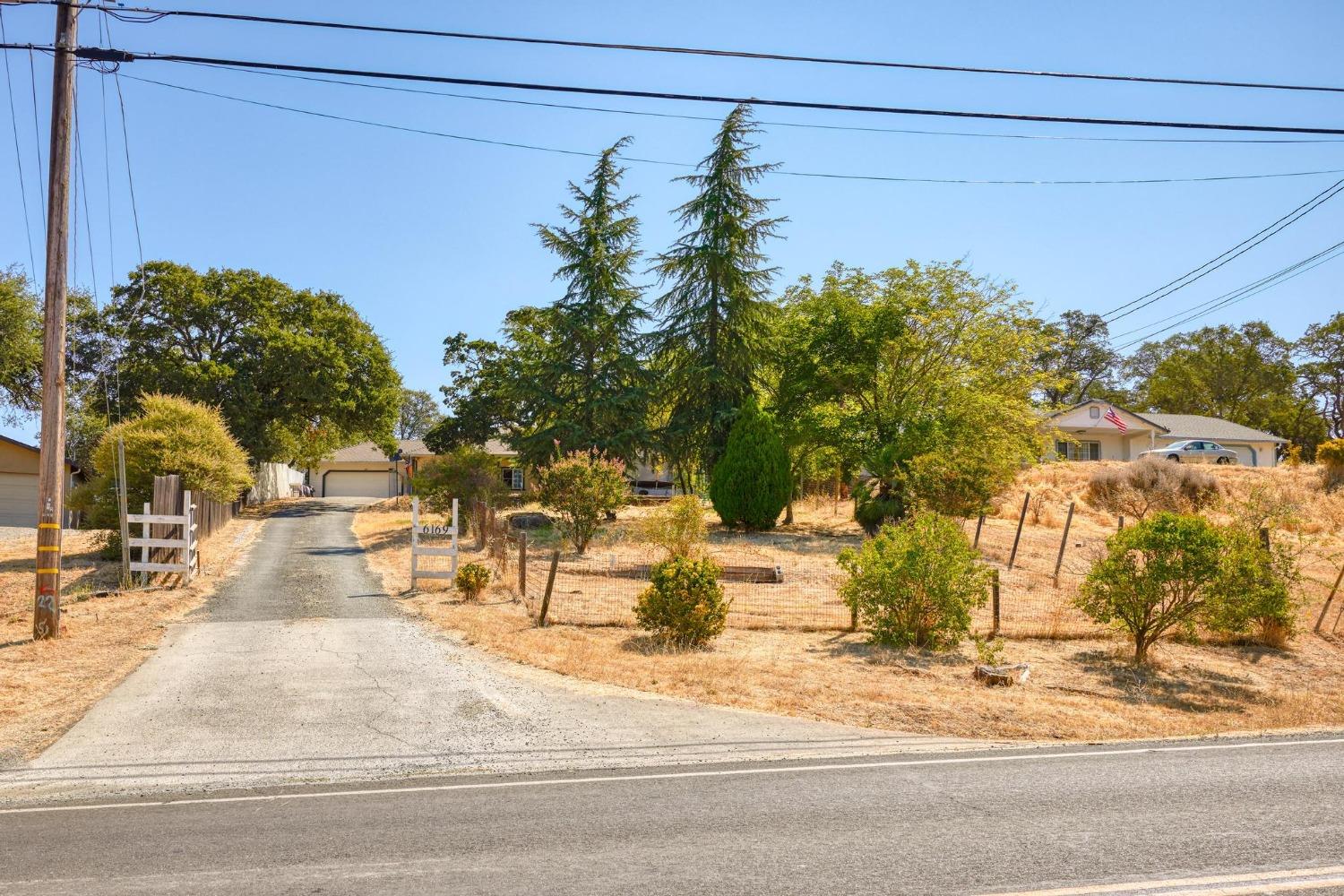 Detail Gallery Image 3 of 32 For 6169 Garner Pl, Valley Springs,  CA 95252 - 3 Beds | 2 Baths