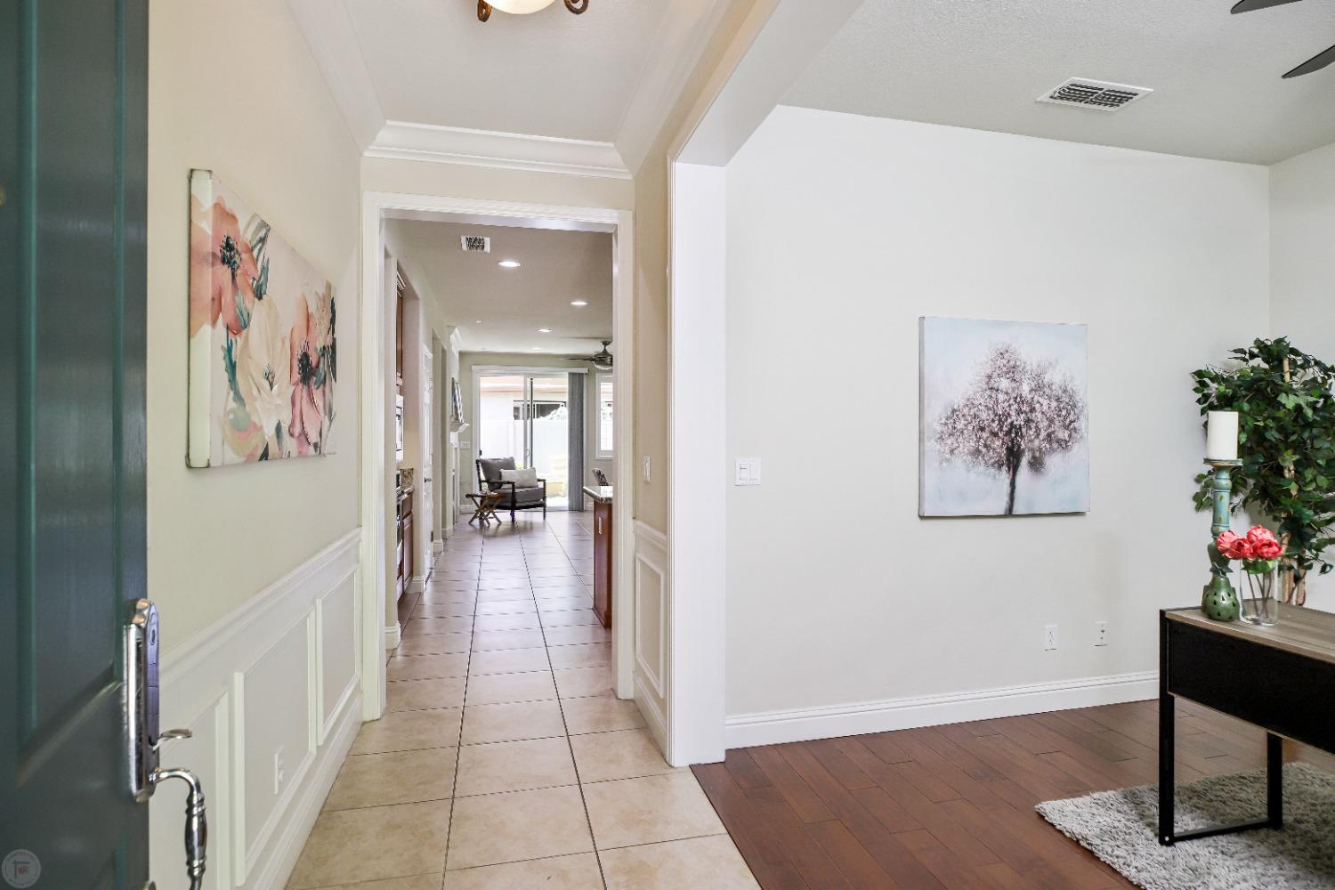 Detail Gallery Image 8 of 82 For 2351 Shadow Berry Dr, Manteca,  CA 95336 - 2 Beds | 2 Baths