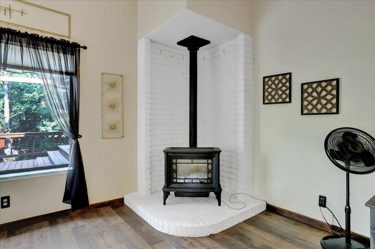 Detail Gallery Image 9 of 65 For 11430 Pepper Ln, Nevada City,  CA 95959 - 3 Beds | 2 Baths