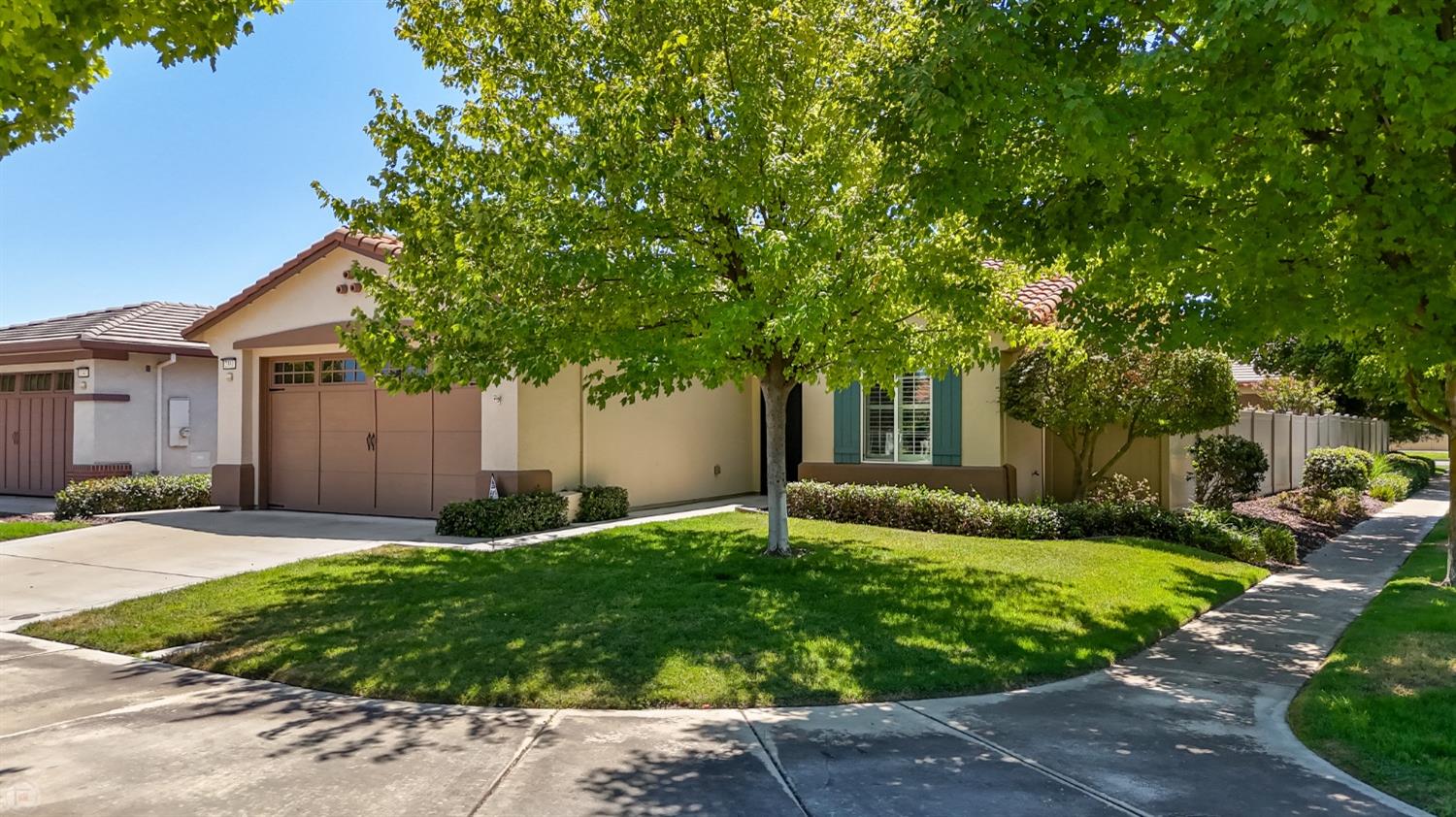 Detail Gallery Image 4 of 82 For 2351 Shadow Berry Dr, Manteca,  CA 95336 - 2 Beds | 2 Baths