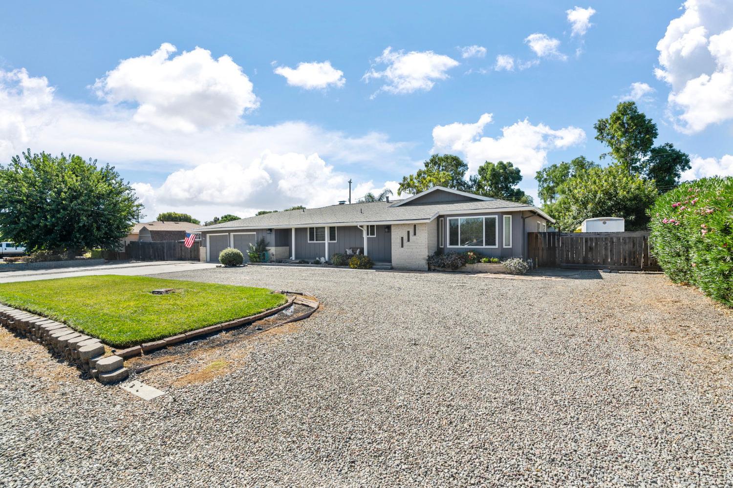 Detail Gallery Image 2 of 38 For 16220 Von Sosten Rd, Tracy,  CA 95304 - 3 Beds | 2/1 Baths