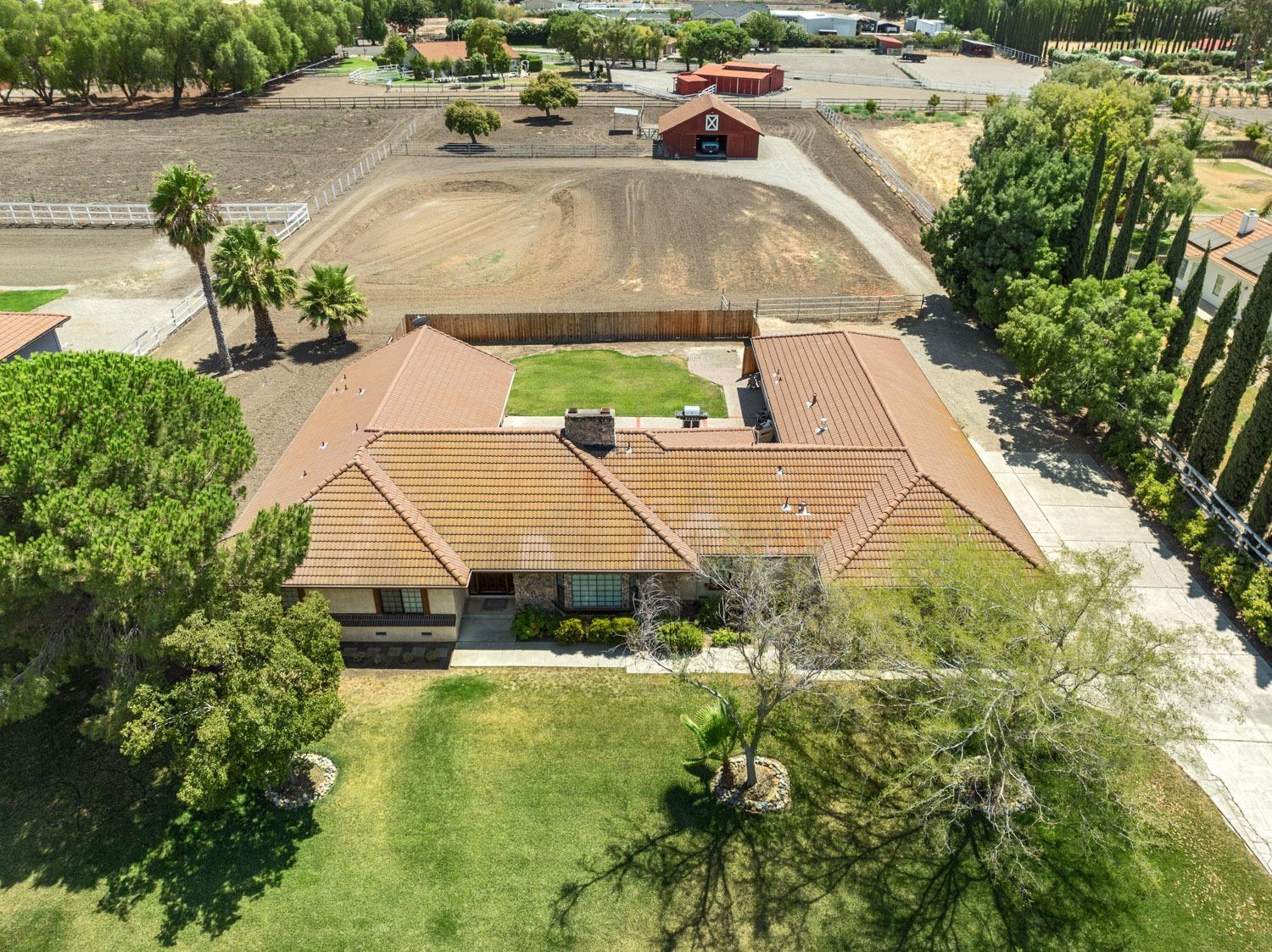 Detail Gallery Image 5 of 83 For 16692 Los Positas Way, Tracy,  CA 95304 - 5 Beds | 4 Baths