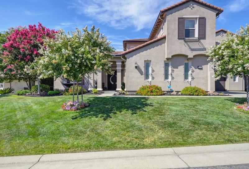 Detail Gallery Image 3 of 72 For 3800 Monteverde Dr, Lincoln,  CA 95648 - 5 Beds | 3/1 Baths