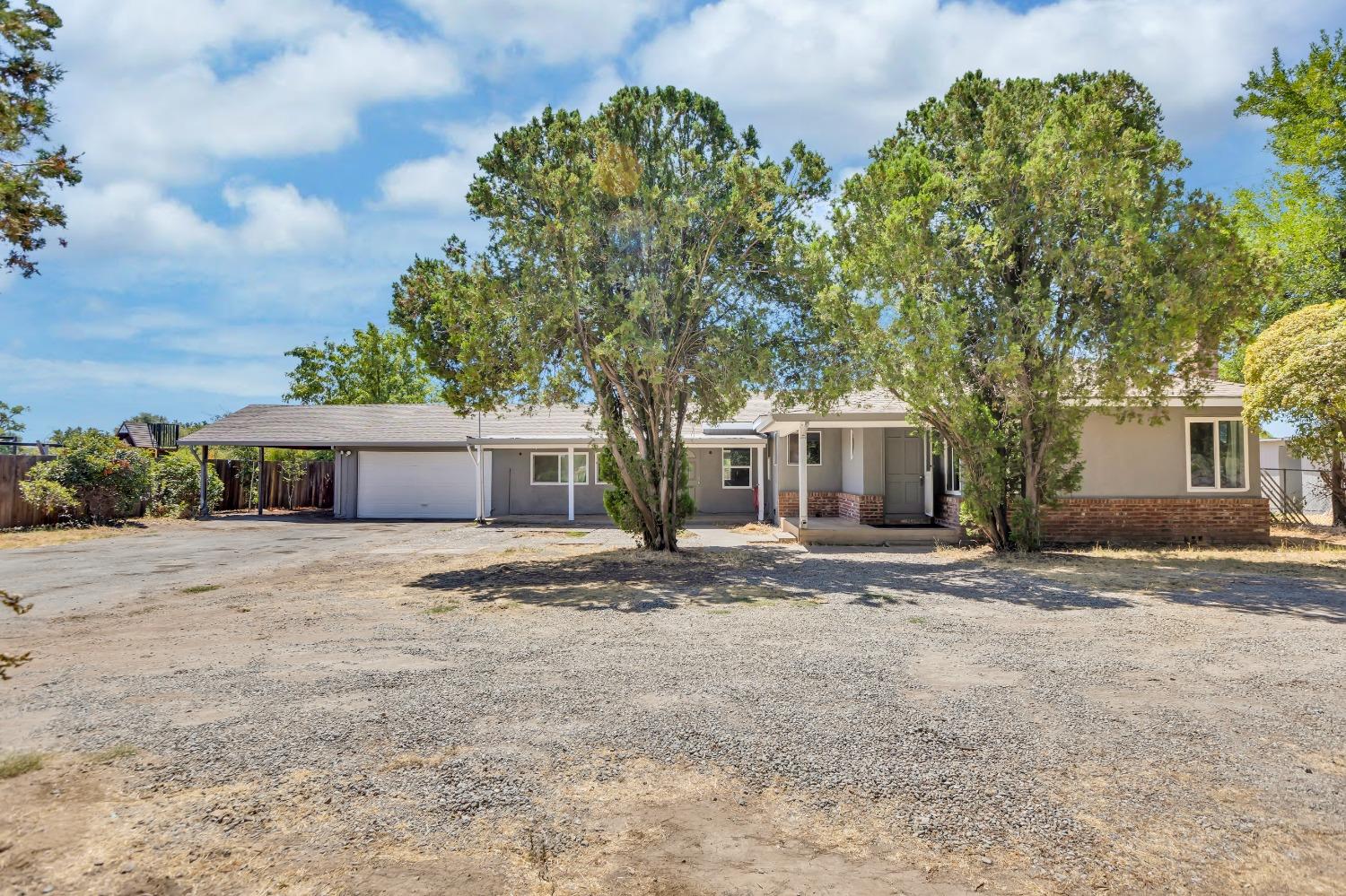 Detail Gallery Image 1 of 1 For 9042 Osage Ave, Sacramento,  CA 95829 - 2 Beds | 1/1 Baths