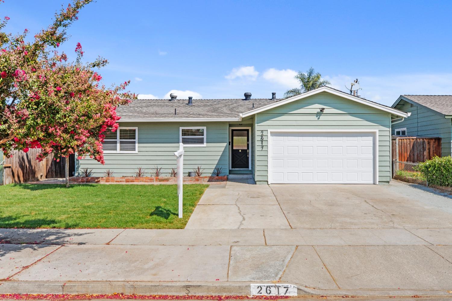 Detail Gallery Image 1 of 1 For 2617 Alderwood Dr, San Jose,  CA 95132 - 4 Beds | 2 Baths