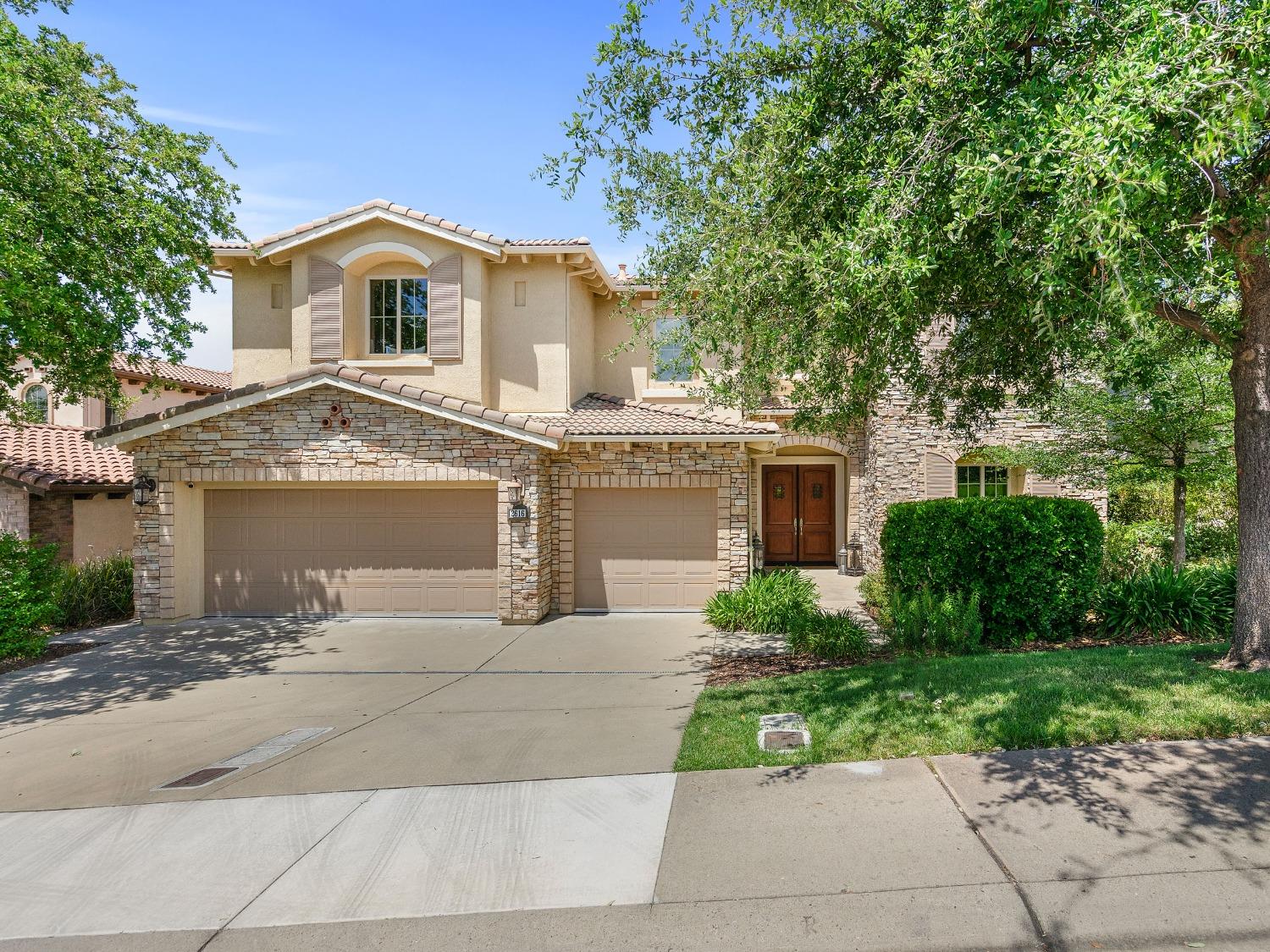 Detail Gallery Image 3 of 76 For 2616 Orsay Way, El Dorado Hills,  CA 95762 - 5 Beds | 4/1 Baths