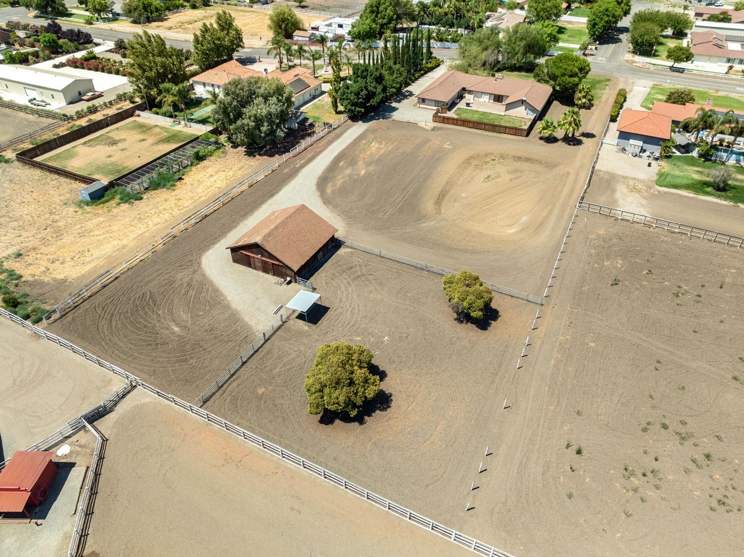 Detail Gallery Image 15 of 83 For 16692 Los Positas Way, Tracy,  CA 95304 - 5 Beds | 4 Baths