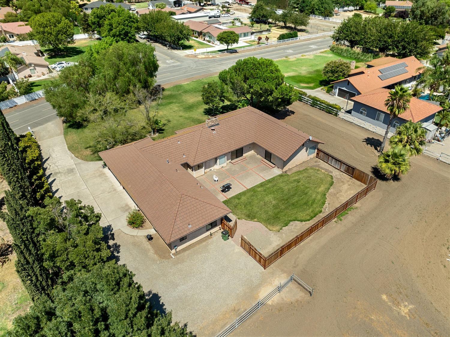 Detail Gallery Image 33 of 83 For 16692 Los Positas Way, Tracy,  CA 95304 - 5 Beds | 4 Baths