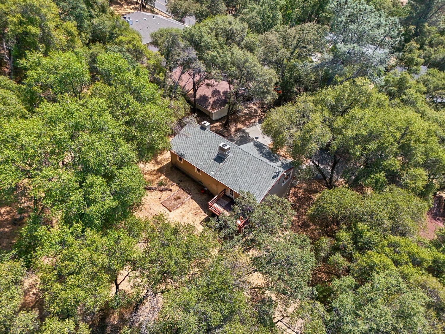 Detail Gallery Image 33 of 38 For 20197 Chaparral Cir, Penn Valley,  CA 95946 - 3 Beds | 2/1 Baths