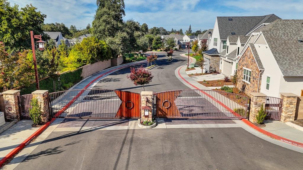 Detail Gallery Image 33 of 33 For 7591 Twin Bridges Ln, Citrus Heights,  CA 95610 - 3 Beds | 2/1 Baths