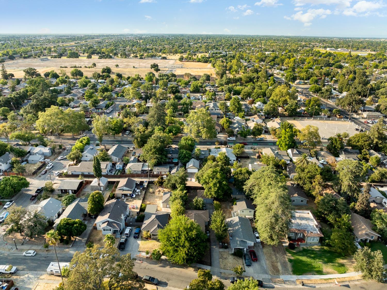 Redwood Avenue, Sacramento, California image 41