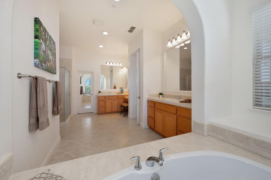 Detail Gallery Image 42 of 72 For 3800 Monteverde Dr, Lincoln,  CA 95648 - 5 Beds | 3/1 Baths