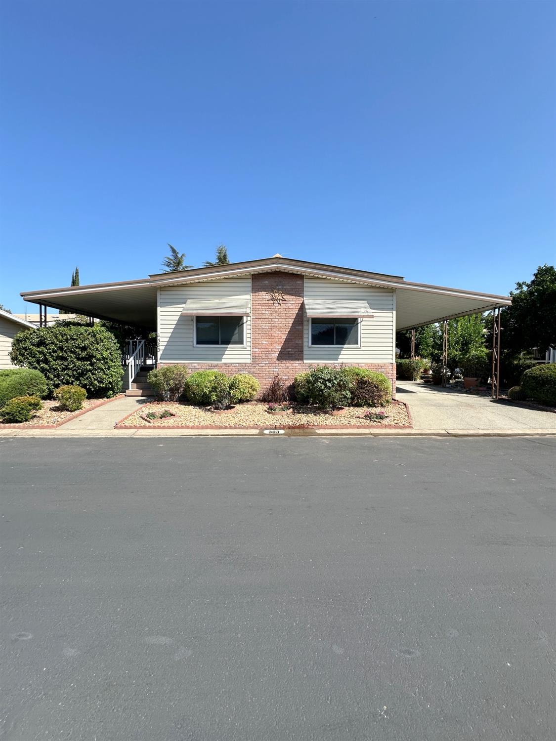 Detail Gallery Image 1 of 1 For 383 Spreading Oak Lane, Rancho Cordova,  CA 95670 - 3 Beds | 2 Baths